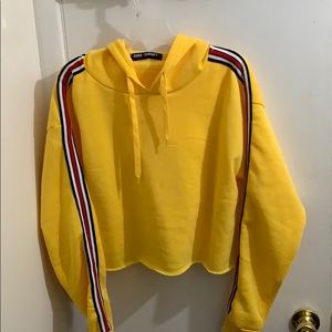 Cropped yellow hoodie